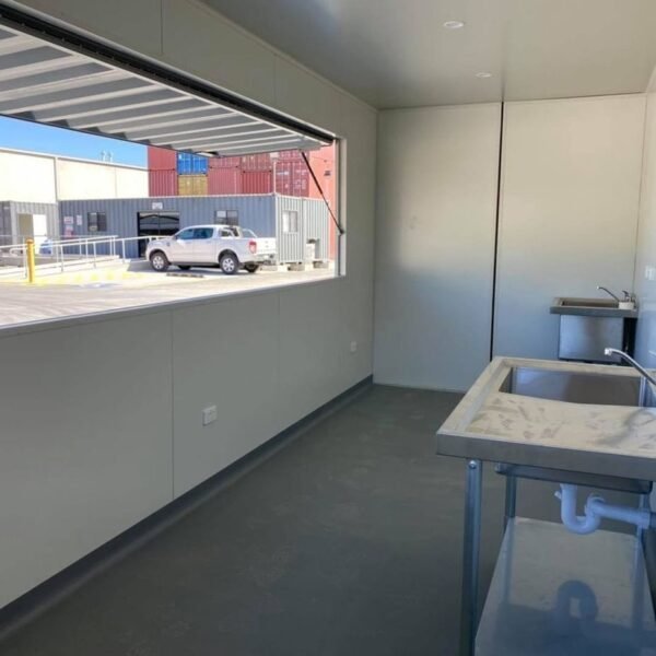 premiershippingcontainers_1600300805_2399819554879309086_4553681639-1-600x600-1-1.jpg