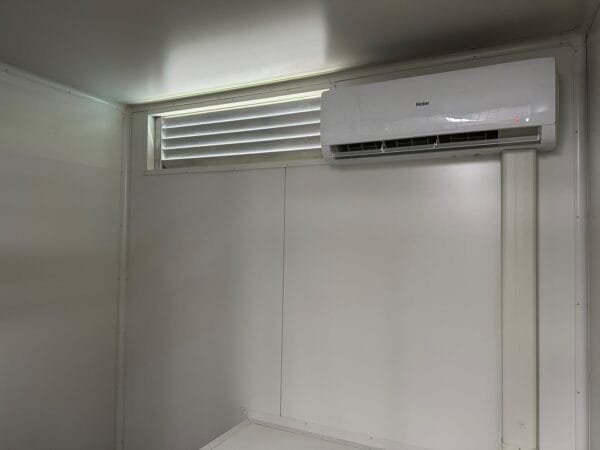 premiershippingcontainers_1699574602_3232588481338584492_4553681639-600x450-1-1-1.jpg